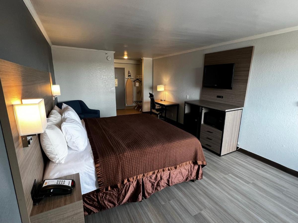 Super 8 By Wyndham Fort Worth Entertainment District מראה חיצוני תמונה