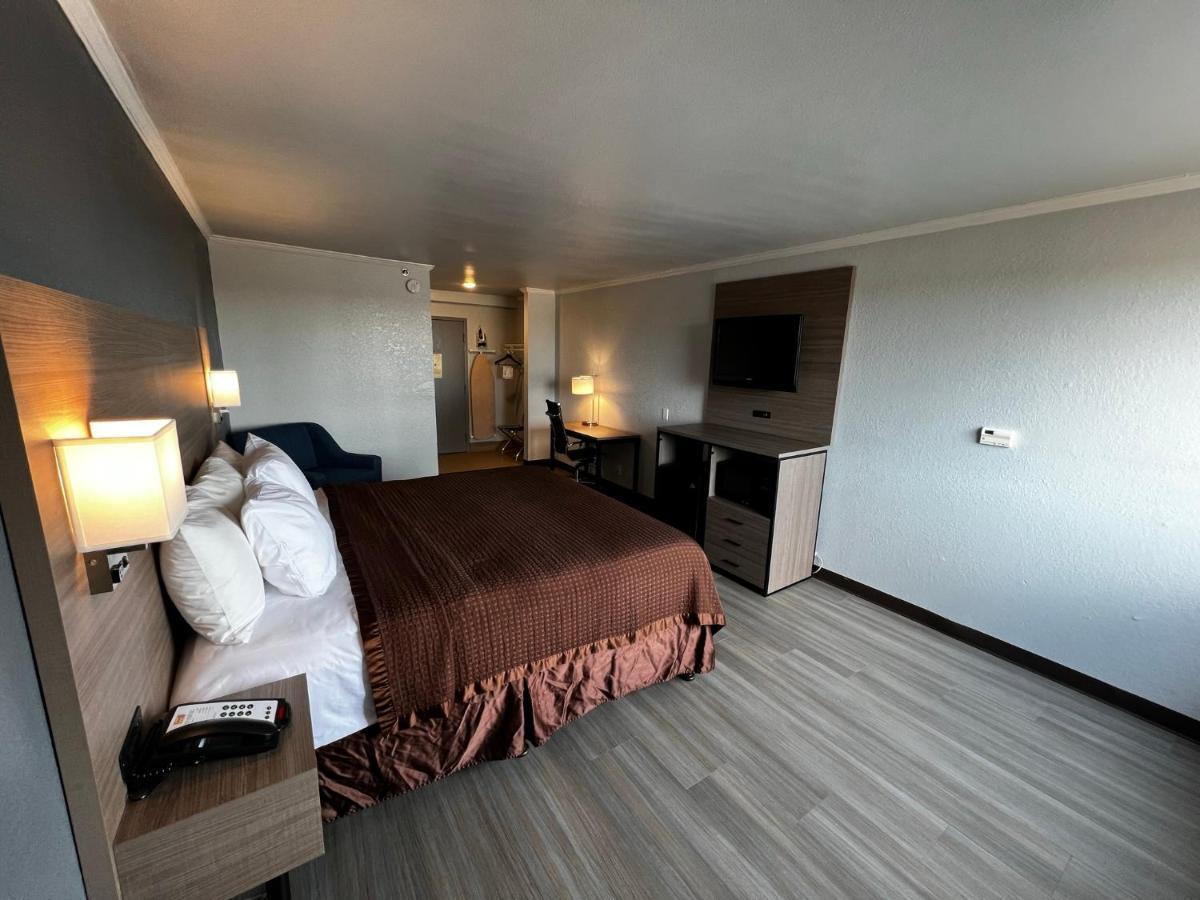 Super 8 By Wyndham Fort Worth Entertainment District מראה חיצוני תמונה