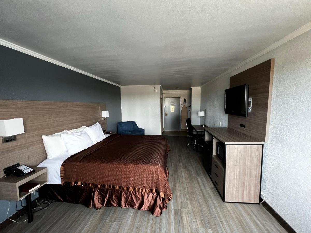 Super 8 By Wyndham Fort Worth Entertainment District מראה חיצוני תמונה